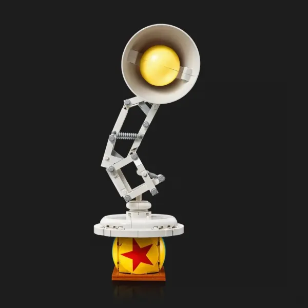 Конструктор LEGO Ideas Disney Pixar Luxo Jr. (21357)